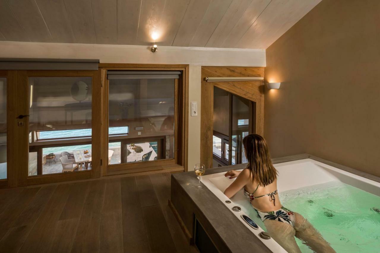 Penthouse Suite with Spa Bath and Terrace with sea view